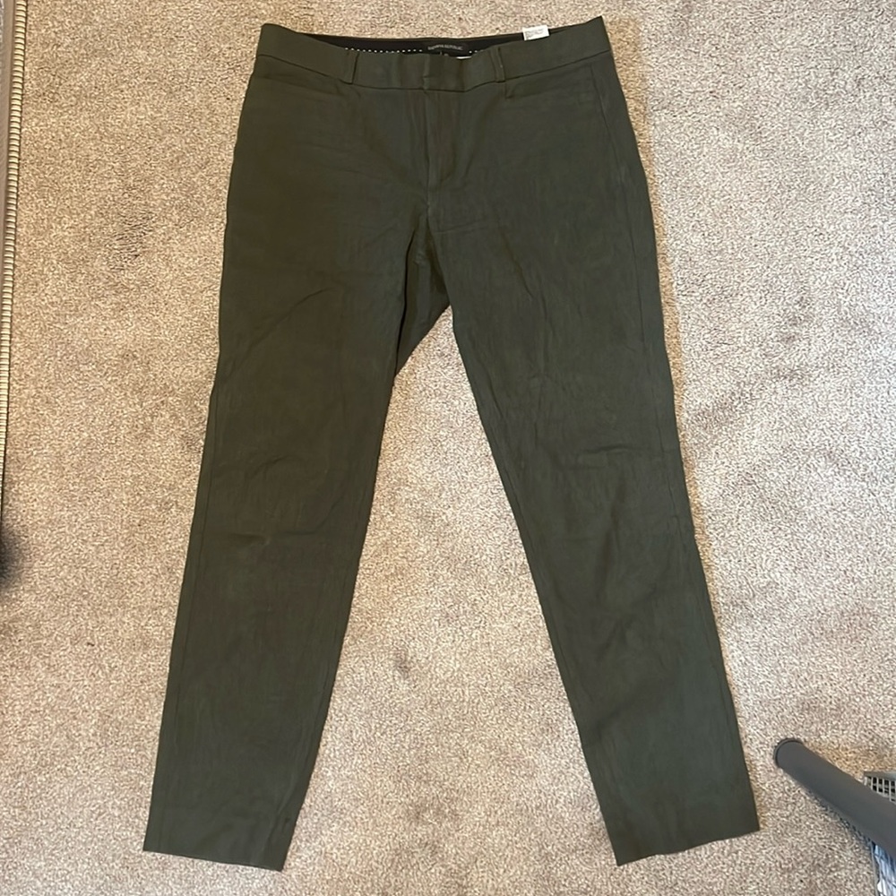 Banana republic straight leg Sloan green pants size 8L